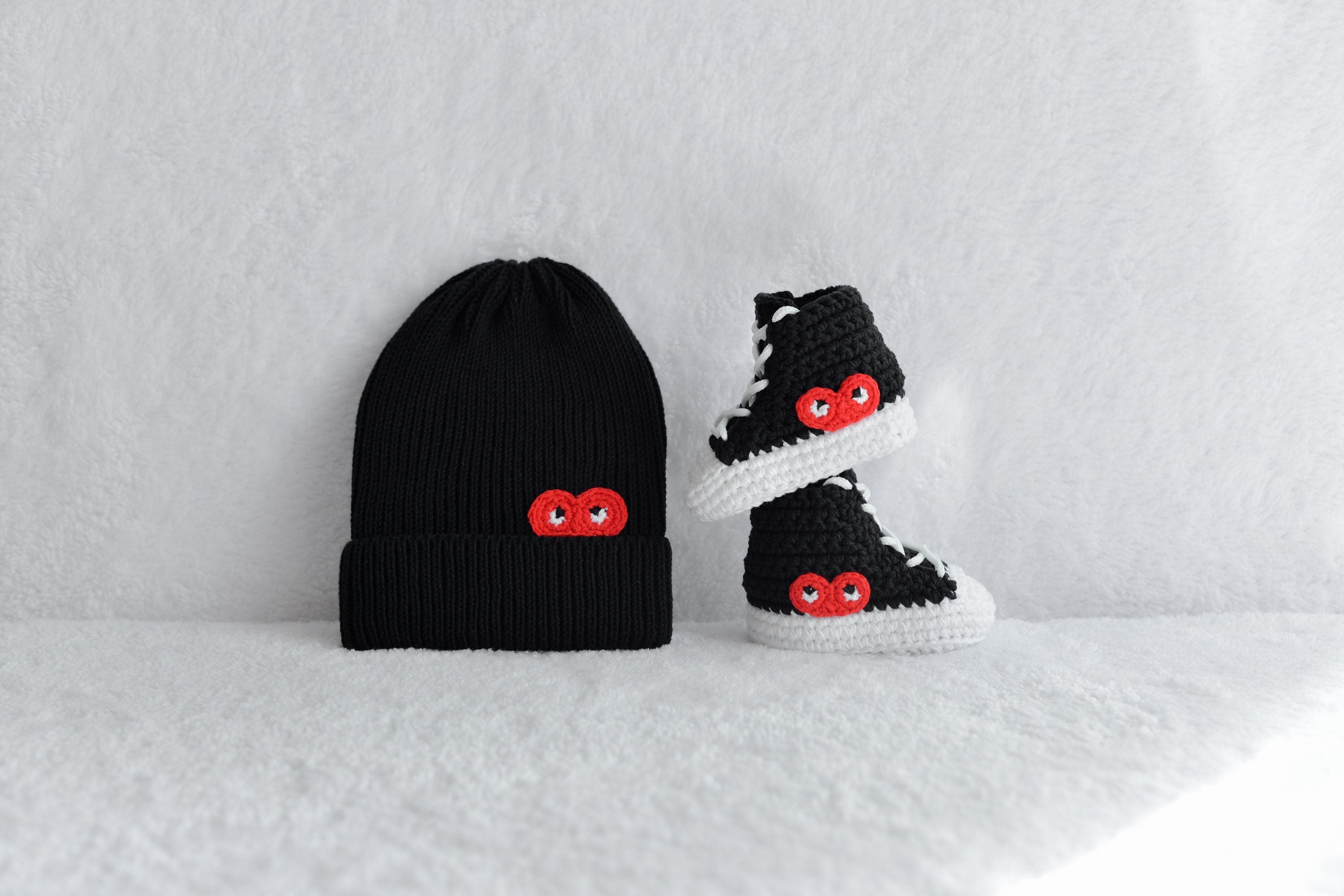 Crochet Baby Booties - Black Baby Booties - Baby Shower Gift - Newborn Booties