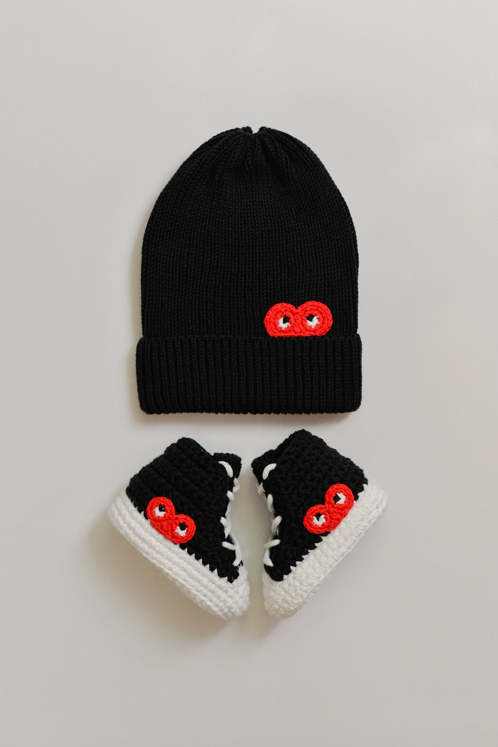 Crochet Baby Booties - Black Baby Booties - Baby Shower Gift - Newborn Booties